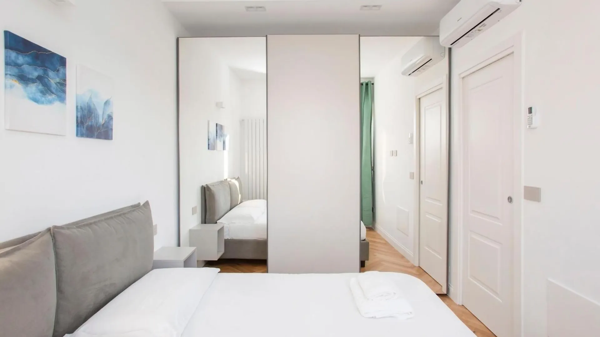 Fontana18 - Duomo Suites View Milan Italy